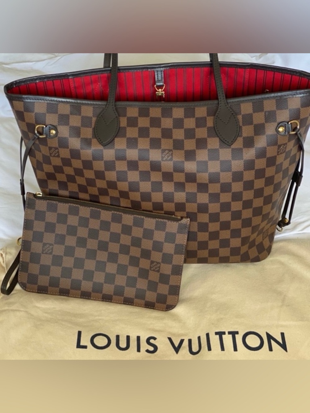 Louis Vuitton Neverfull MM and matching pouch!